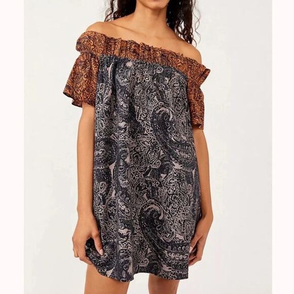 Free People Dresses & Skirts - Free People Sophie Pure Cotton Off Shoulder Mini Paisley Printed Dress w Pockets